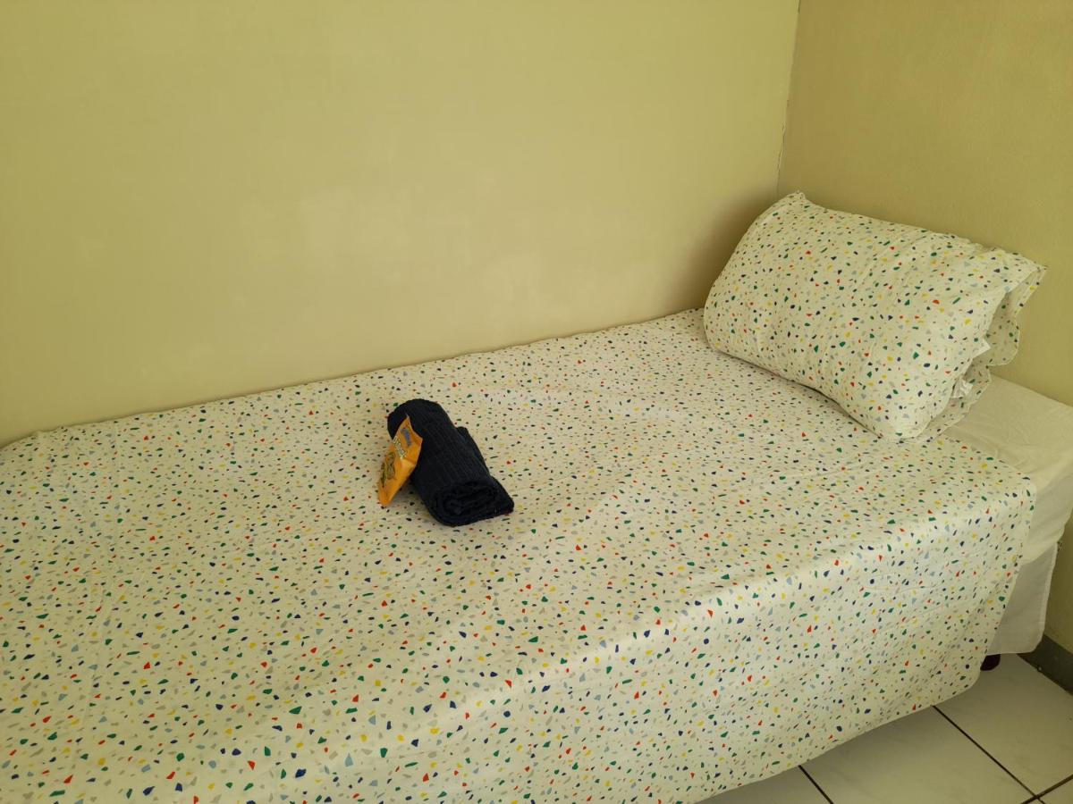 Camelia Rooms คิงส์ตัน ภายนอก รูปภาพ